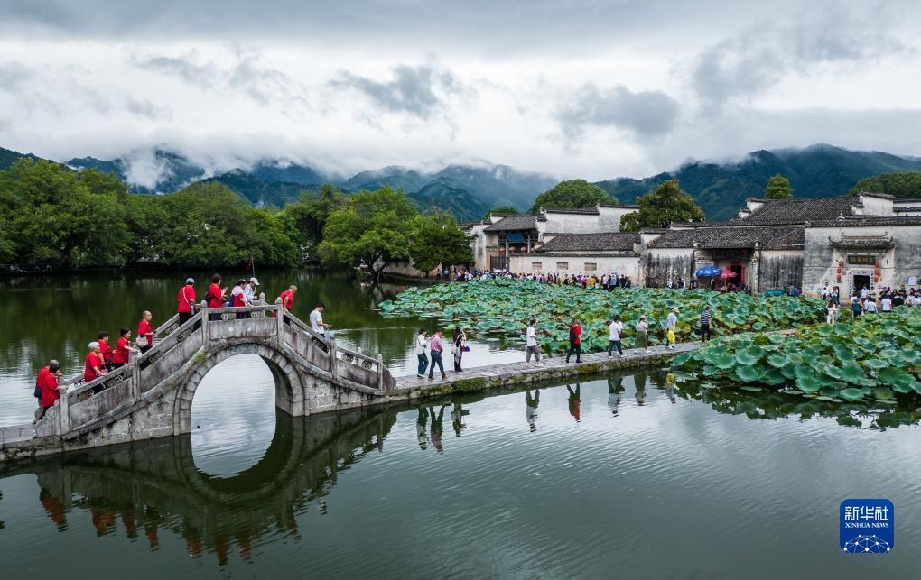 土豪炸金花三张牌